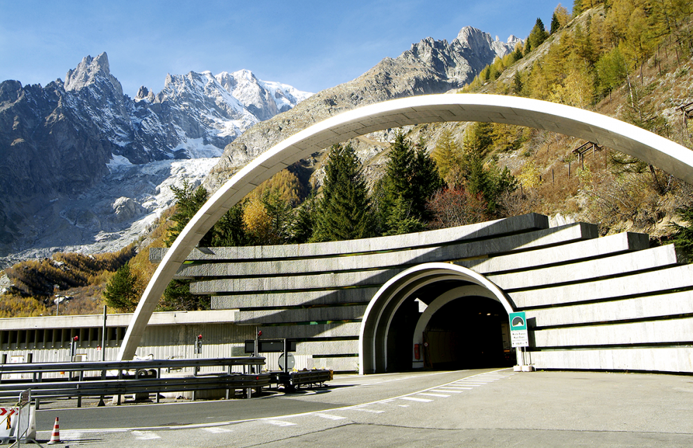 FRANSA-İTALYA: MONT BLANC TÜNELLERİNİN KAPALI OLMASI HAKKINDA